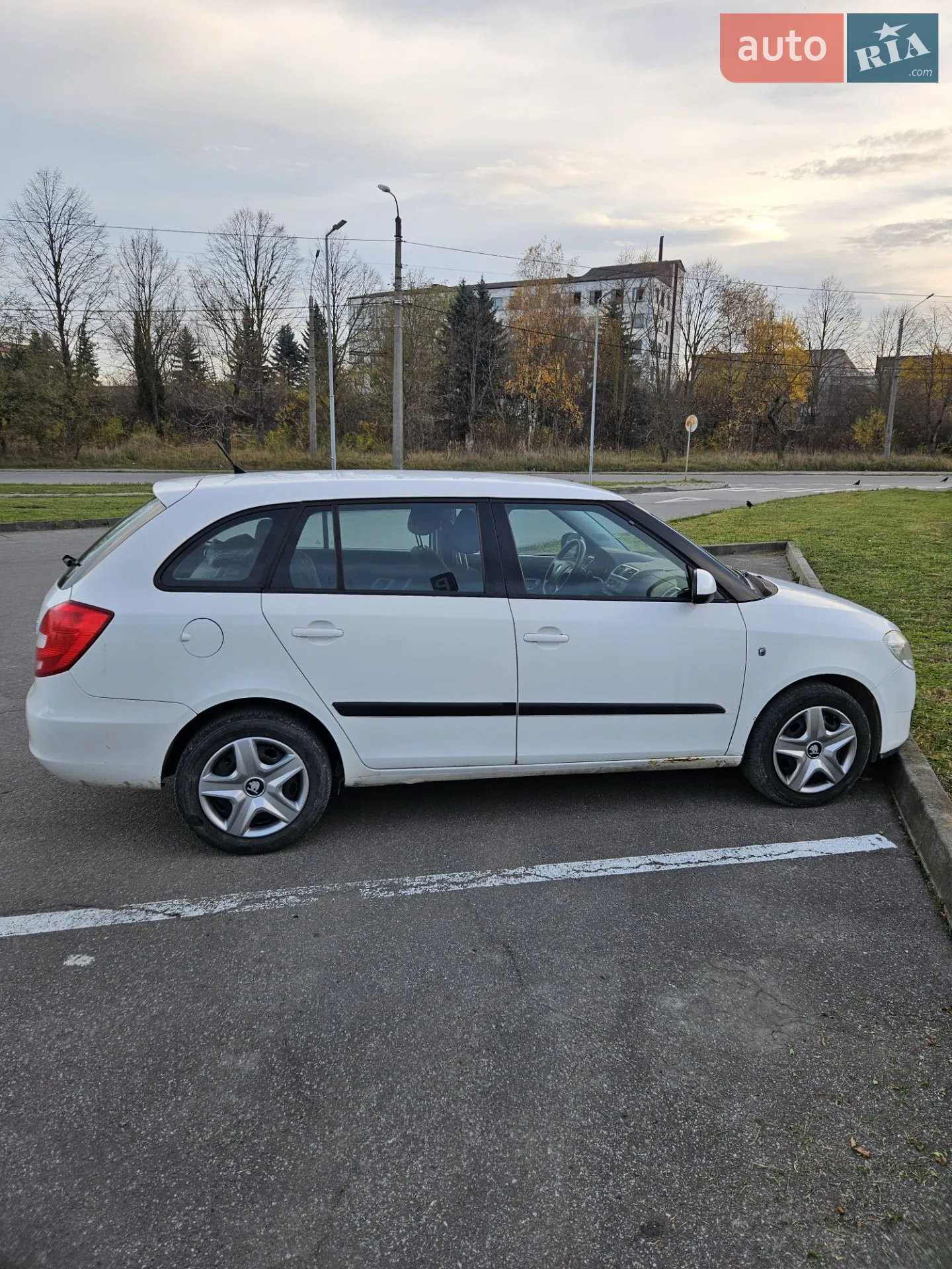 Skoda Fabia 2008 VIN TMBGC25J693117936 фото оголошення 3 з 11