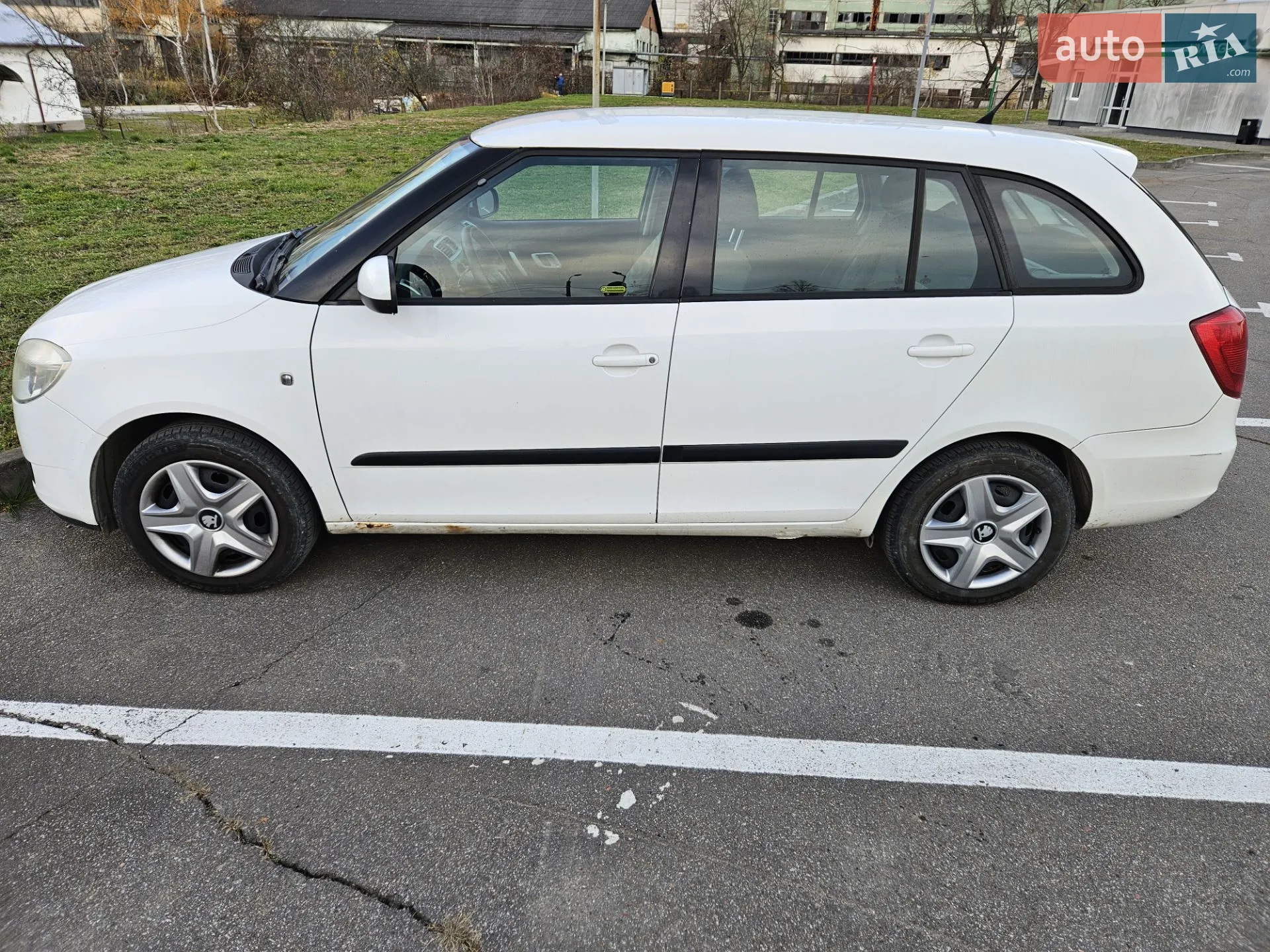 Skoda Fabia 2008 VIN TMBGC25J693117936 фото оголошення 2 з 11