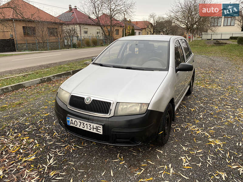 Хетчбек Skoda Fabia 2004 в Мукачевому