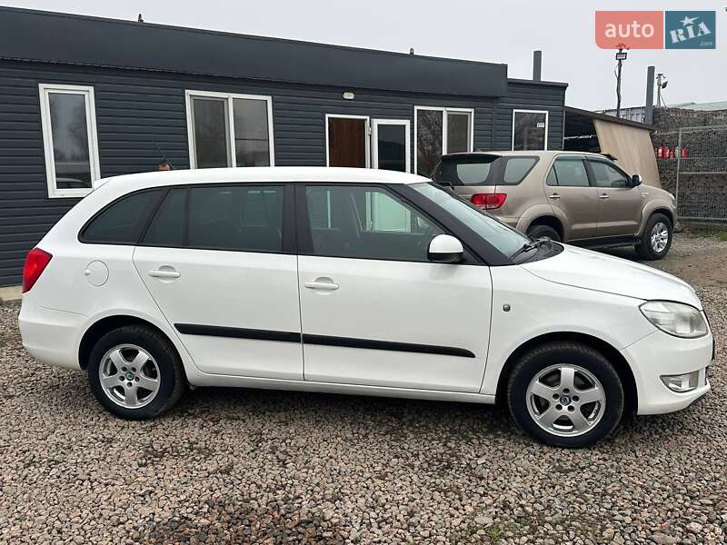 Універсал Skoda Fabia 2012 в Одесі