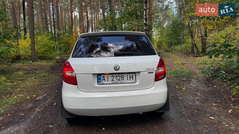 Хетчбек Skoda Fabia 2012 в Києві