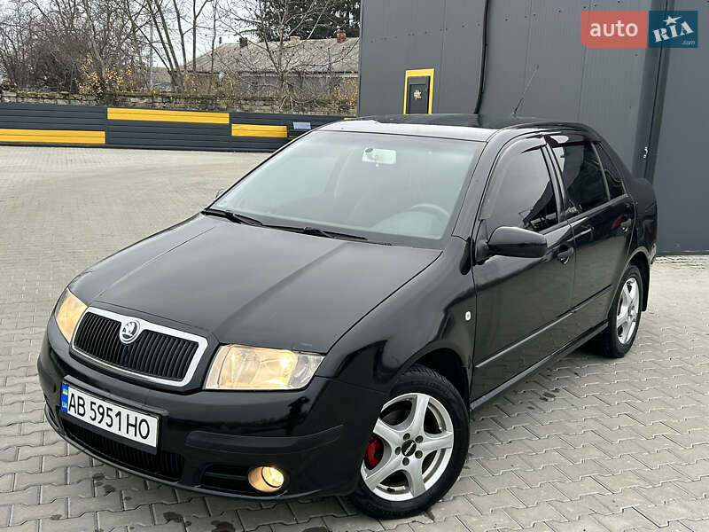 Седан Skoda Fabia 2004 в Вапнярці