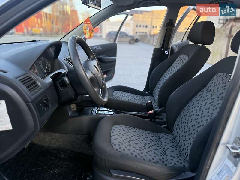 Универсал Skoda Fabia 2006 в Тернополе