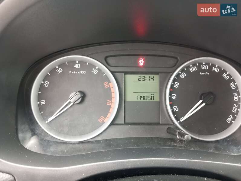 Универсал Skoda Fabia 2009 в Чернигове фото 28 Универсал Skoda Fabia 2009 в Чернигове