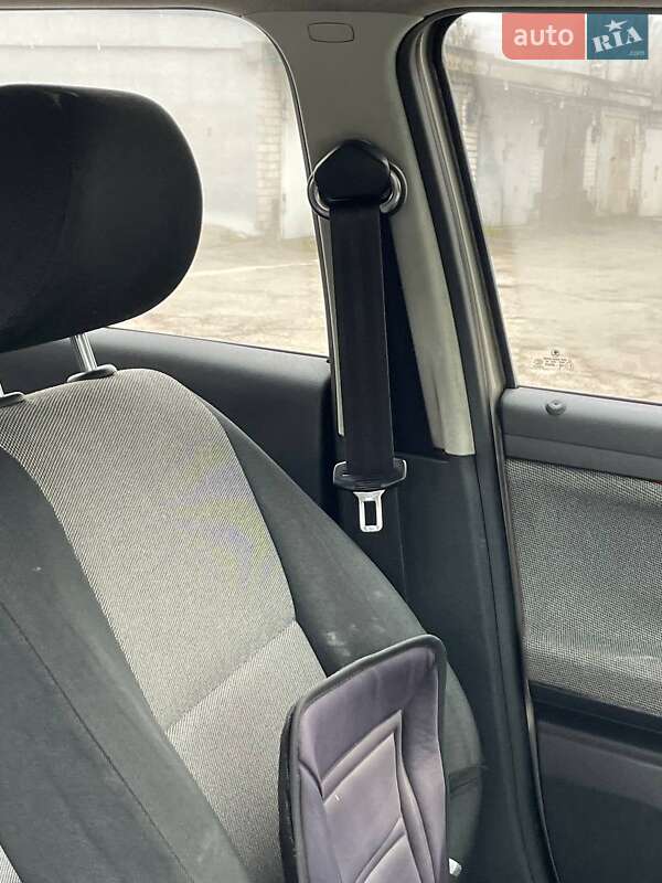 Хэтчбек Skoda Fabia 2010 в Запорожье