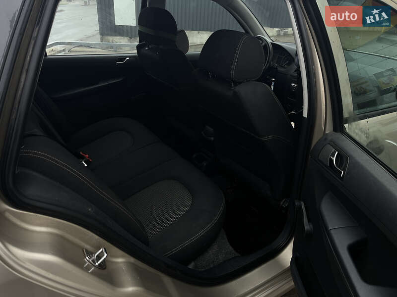 Универсал Skoda Fabia 2005 в Хмельнике фото 10 Универсал Skoda Fabia 2005 в Хмельнике