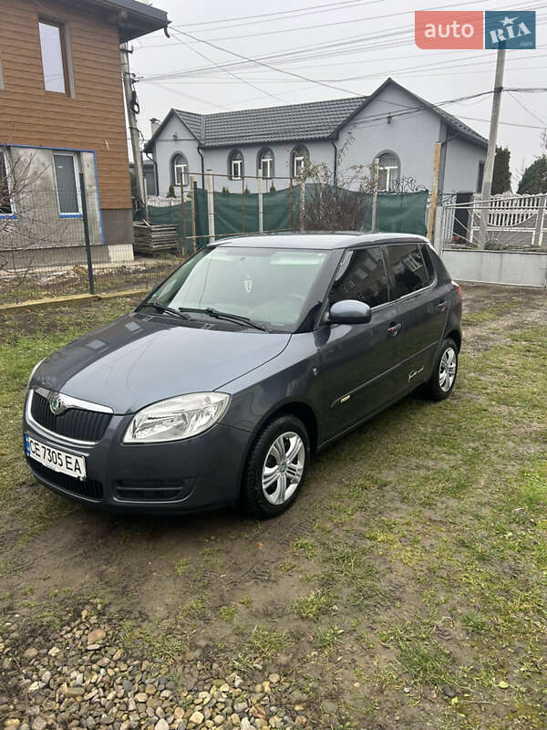 Хэтчбек Skoda Fabia 2009 в Черновцах