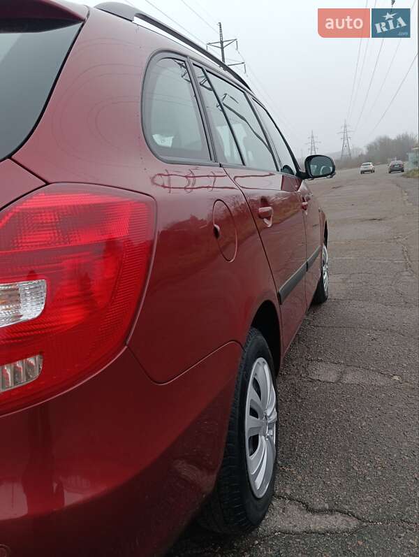Универсал Skoda Fabia 2010 в Полтаве