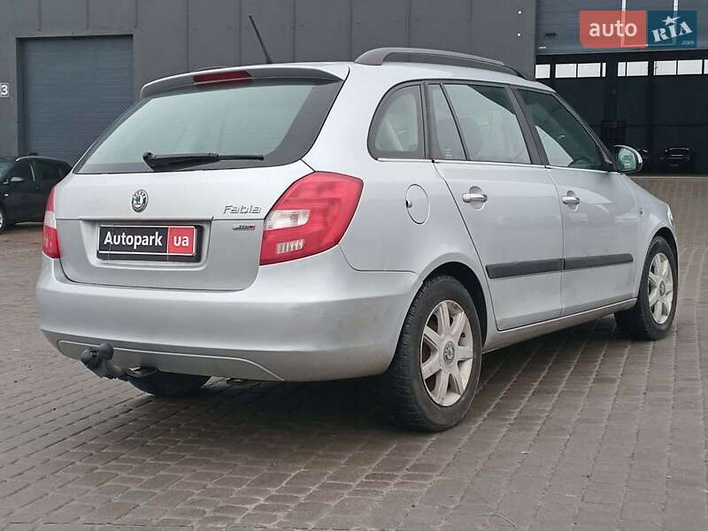 Універсал Skoda Fabia 2011 в Львові