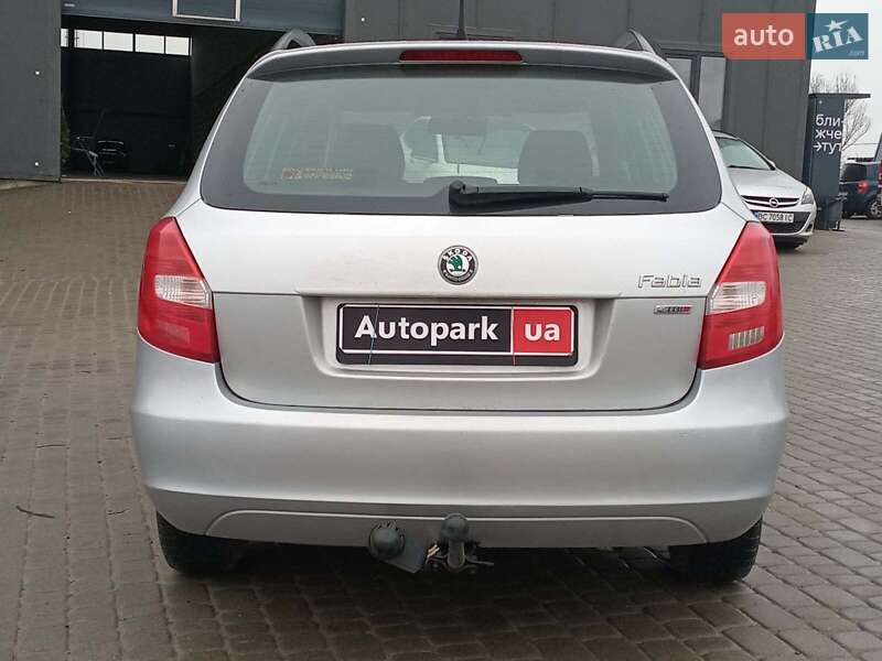 Універсал Skoda Fabia 2011 в Львові