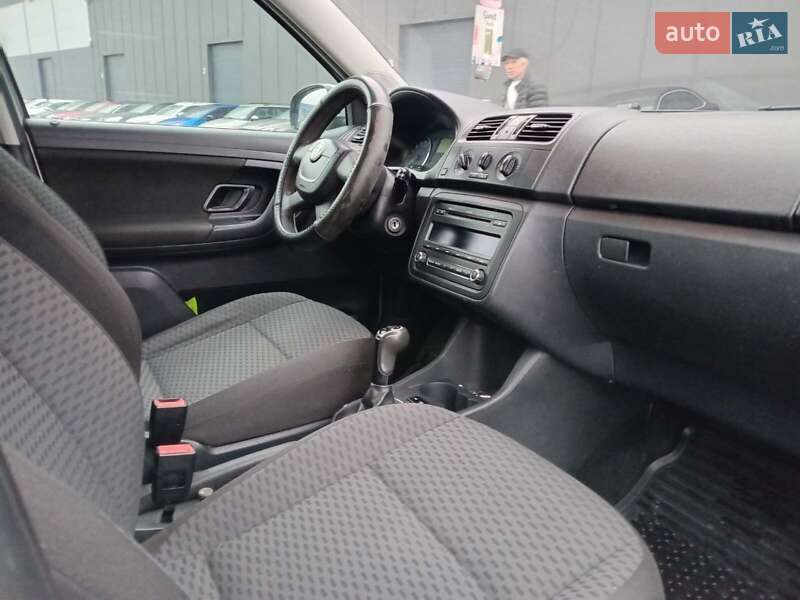 Універсал Skoda Fabia 2011 в Львові