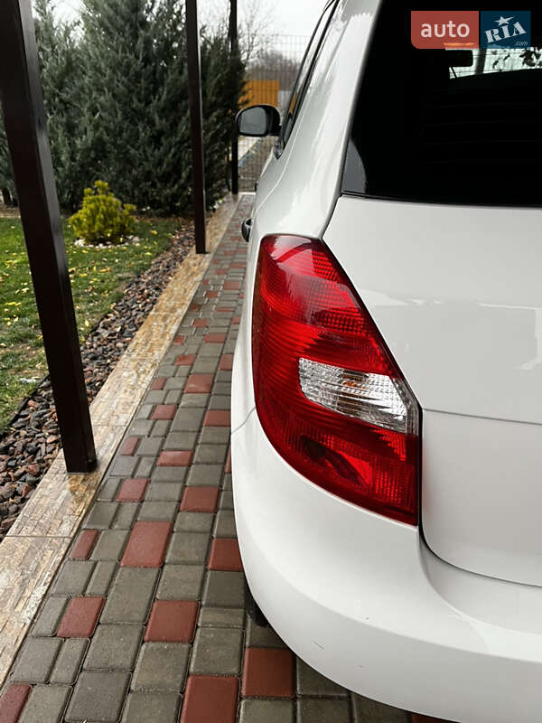 Хэтчбек Skoda Fabia 2010 в Одессе