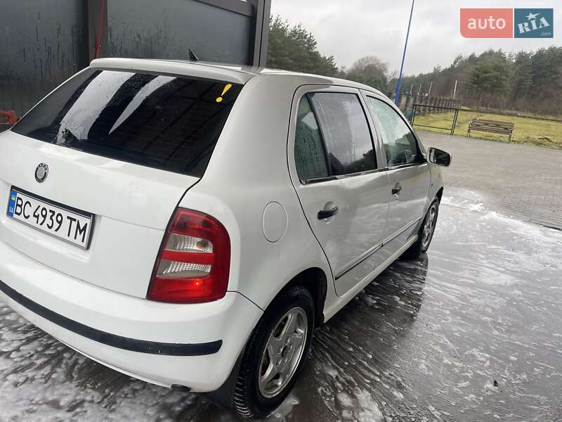 Хэтчбек Skoda Fabia 2002 в Судовой Вишне