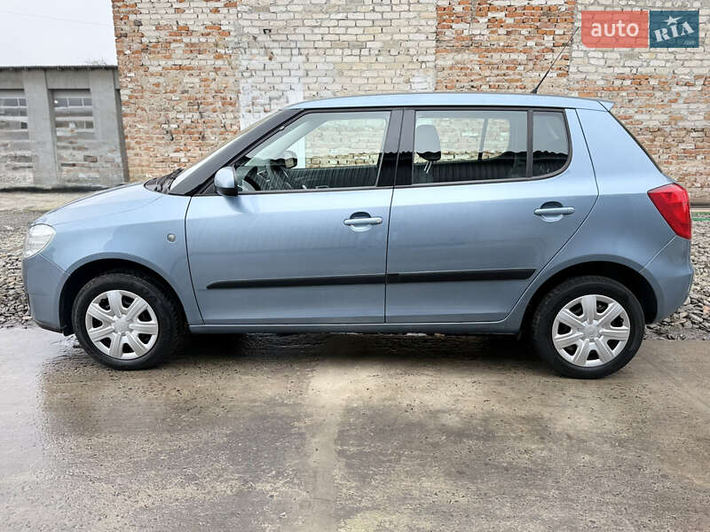 Хетчбек Skoda Fabia 2010 в Луцьку фото 3 Хетчбек Skoda Fabia 2010 в Луцьку