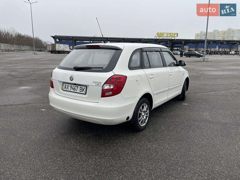 Універсал Skoda Fabia 2008 в Харкові