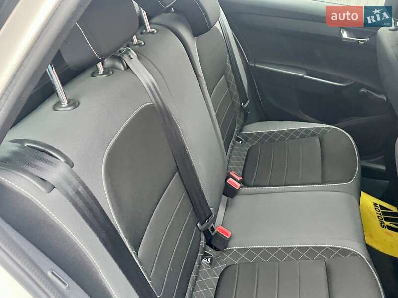 Универсал Skoda Fabia 2021 в Киеве