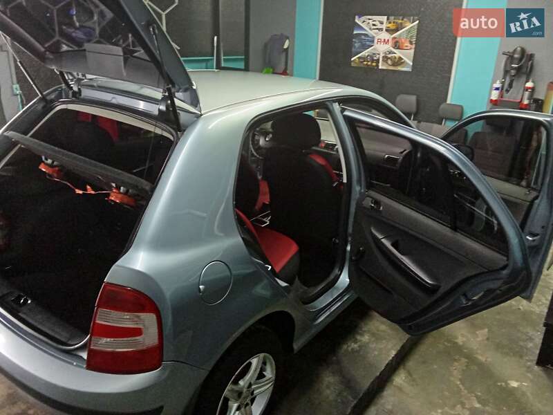 Хэтчбек Skoda Fabia 2005 в Ивано-Франковске