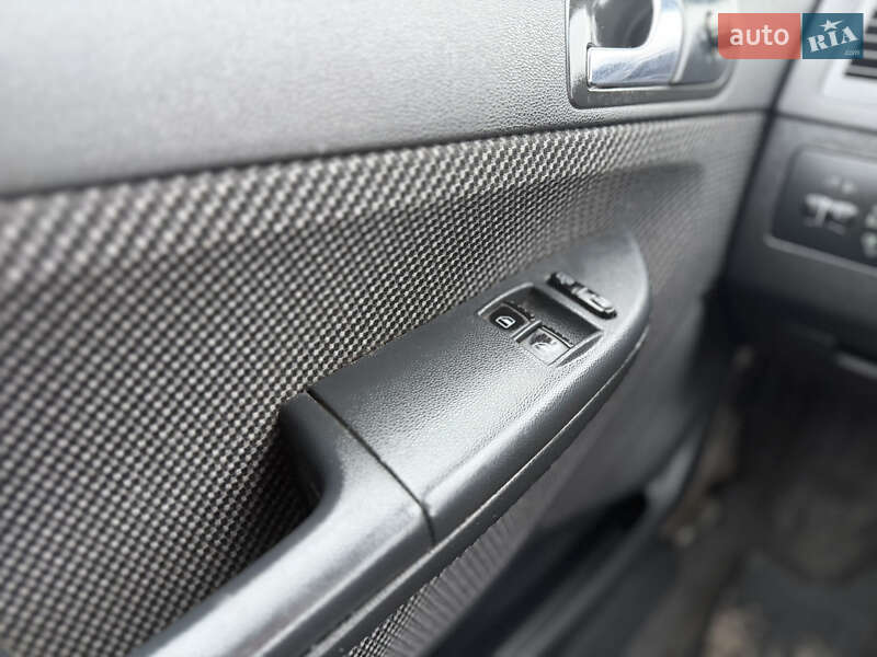 Универсал Skoda Fabia 2007 в Ровно фото 32 Универсал Skoda Fabia 2007 в Ровно