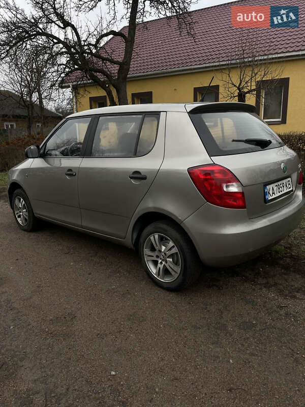 Хэтчбек Skoda Fabia 2012 в Чернигове фото 10 Хэтчбек Skoda Fabia 2012 в Чернигове
