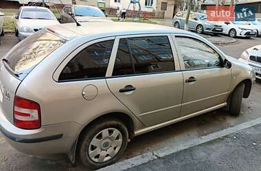 Хэтчбек Skoda Fabia 2004 в Львове