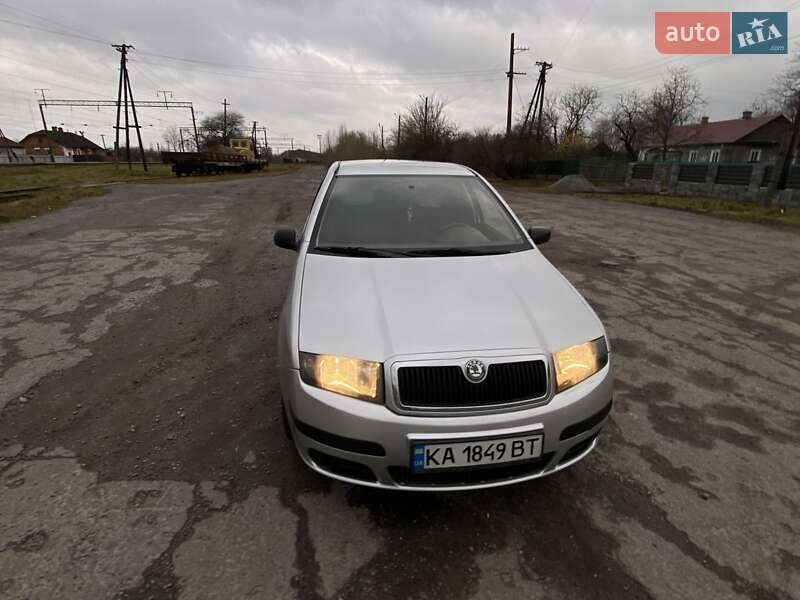 Хэтчбек Skoda Fabia 2004 в Мирополе фото 15 Хэтчбек Skoda Fabia 2004 в Мирополе