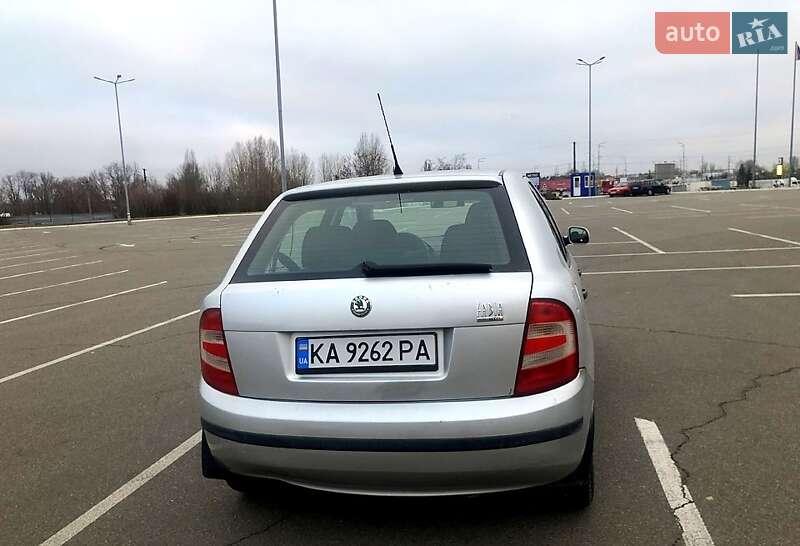Хэтчбек Skoda Fabia 2005 в Киеве