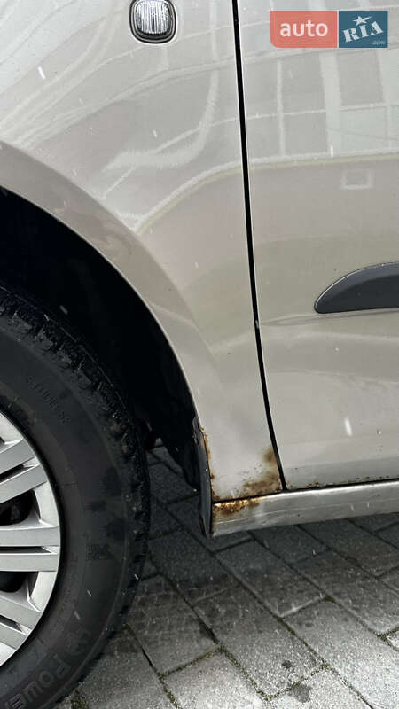 Универсал Skoda Fabia 2008 в Полтаве