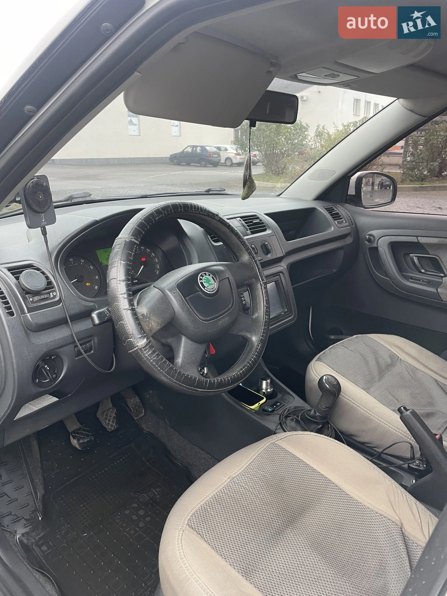2011 Skoda Fabia - мініатюра 9