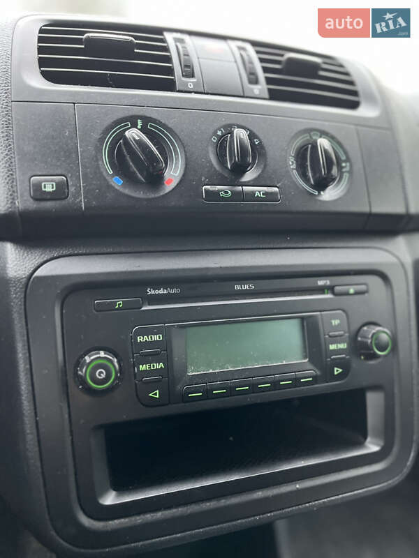 Універсал Skoda Fabia 2012 в Ужгороді