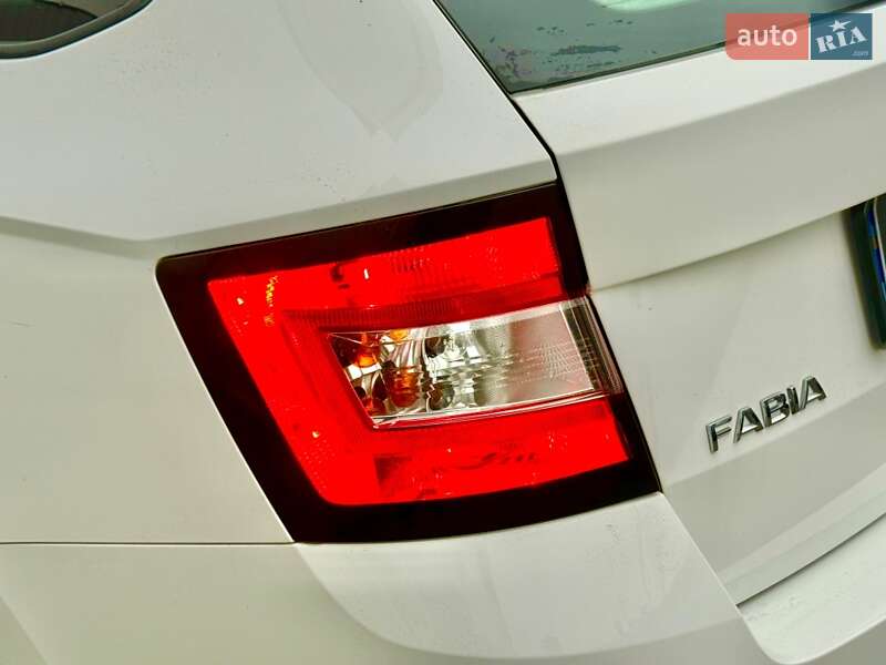 Универсал Skoda Fabia 2021 в Киеве