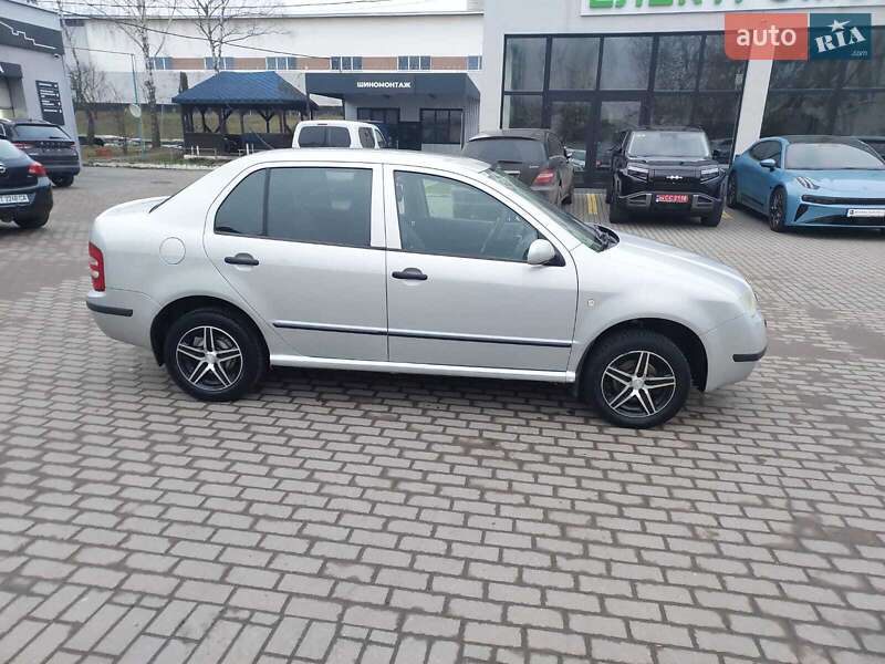 Седан Skoda Fabia 2004 в Калуші