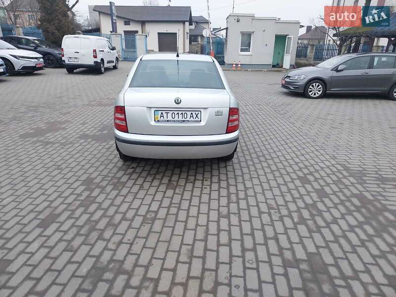 Седан Skoda Fabia 2004 в Калуші