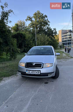 Седан Skoda Fabia 2004 в Києві