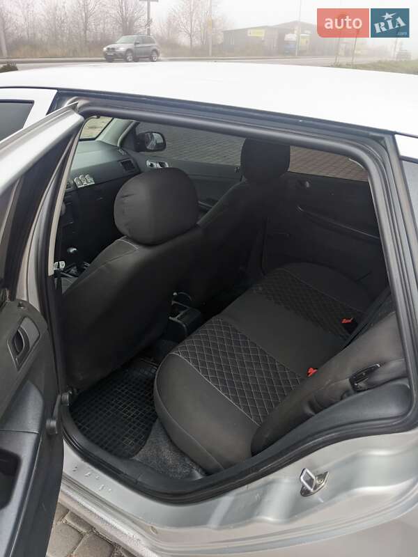 Универсал Skoda Fabia 2005 в Виннице