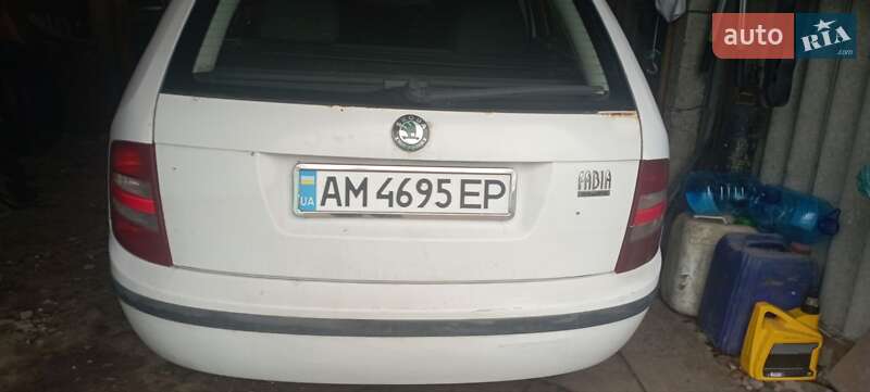 Універсал Skoda Fabia 2002 в Брусилові
