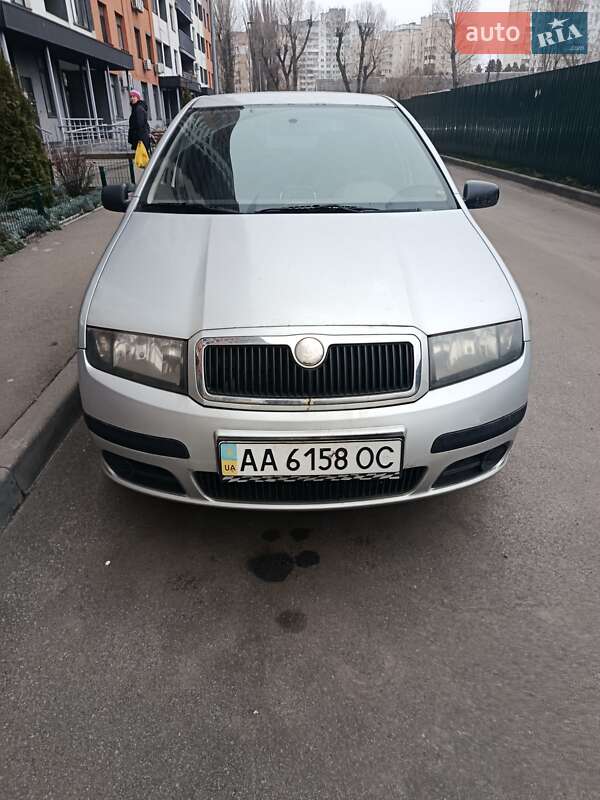 Хетчбек Skoda Fabia 2005 в Києві