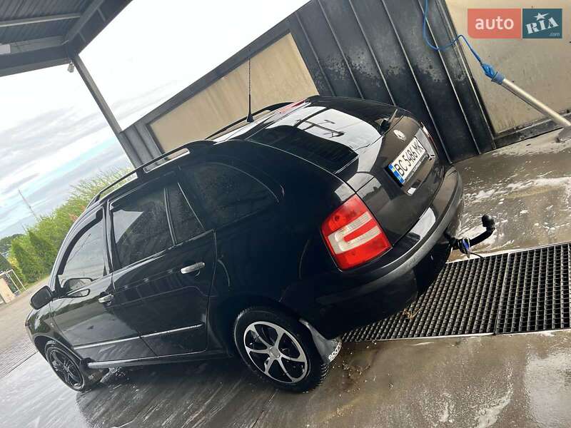 Універсал Skoda Fabia 2005 в Яворові