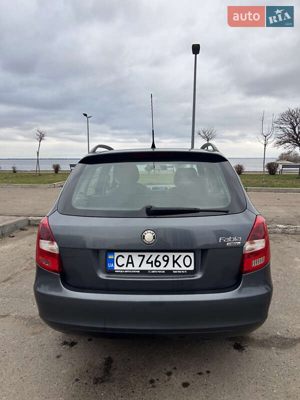 Універсал Skoda Fabia 2008 в Черкасах