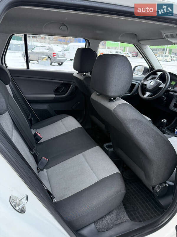 Хетчбек Skoda Fabia 2014 в Києві фото 18 Хетчбек Skoda Fabia 2014 в Києві