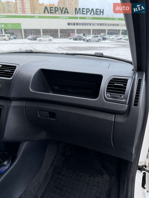 Хетчбек Skoda Fabia 2014 в Києві фото 21 Хетчбек Skoda Fabia 2014 в Києві