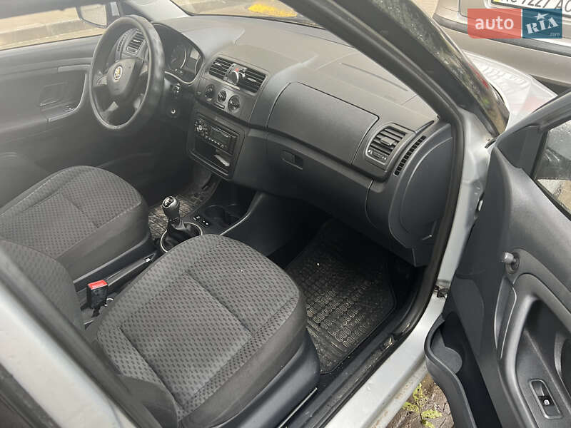 Хэтчбек Skoda Fabia 2013 в Луцке