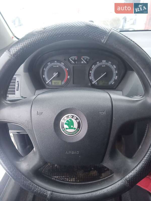 Хэтчбек Skoda Fabia 2006 в Киеве фото 10 Хэтчбек Skoda Fabia 2006 в Киеве