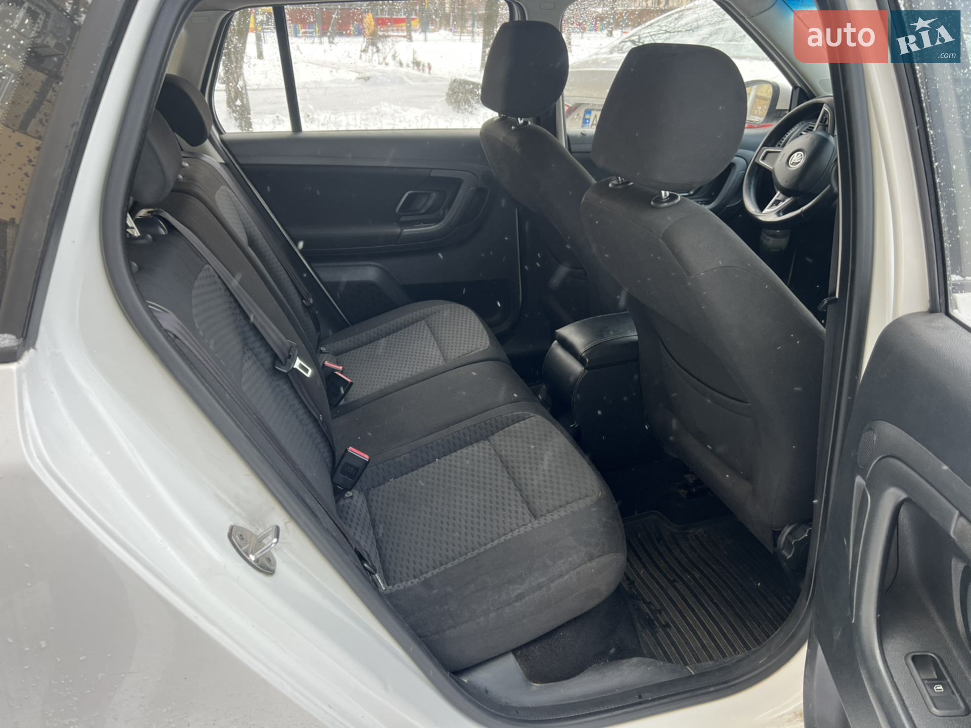 2013 Skoda Fabia - мініатюра 13