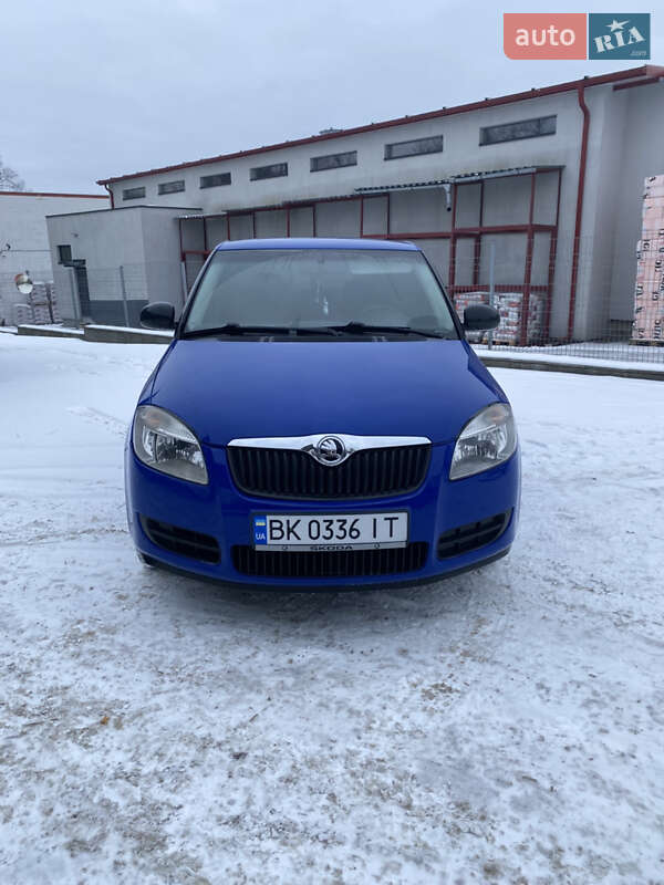 Хэтчбек Skoda Fabia 2009 в Ровно
