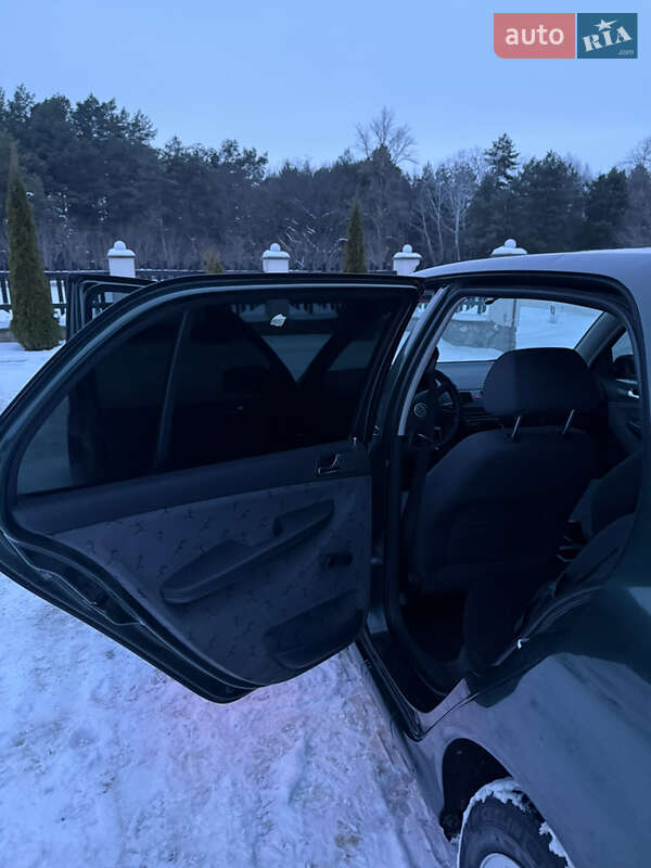 Хетчбек Skoda Fabia 2003 в Переяславі