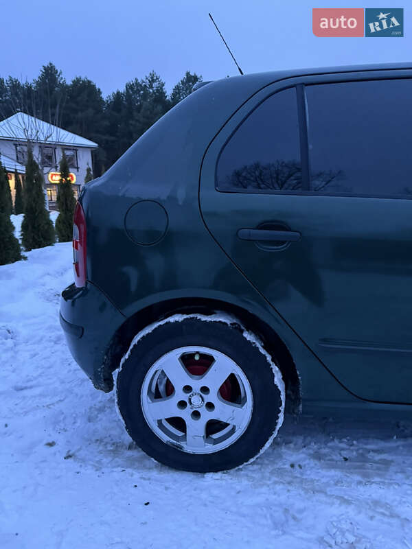Хетчбек Skoda Fabia 2003 в Переяславі