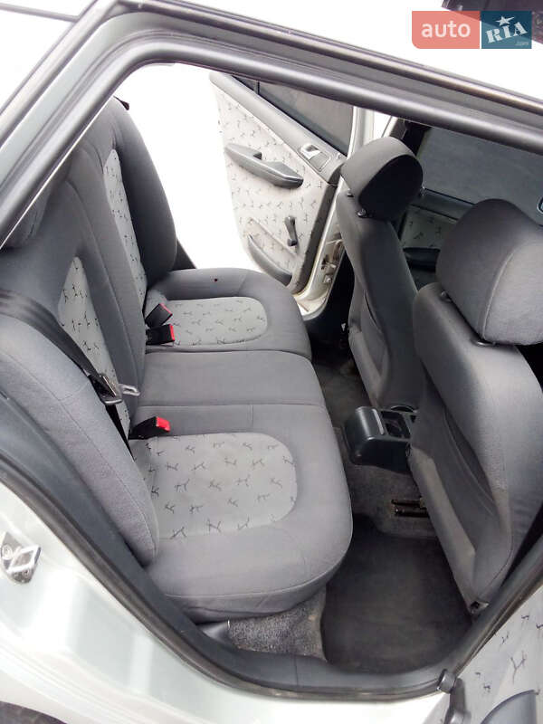 Універсал Skoda Fabia 2003 в Кам'янському