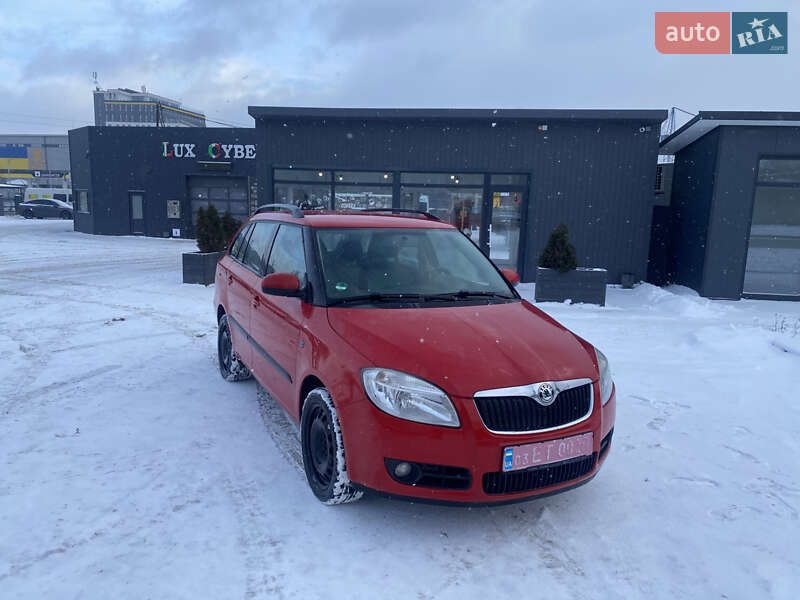 Універсал Skoda Fabia 2008 в Львові