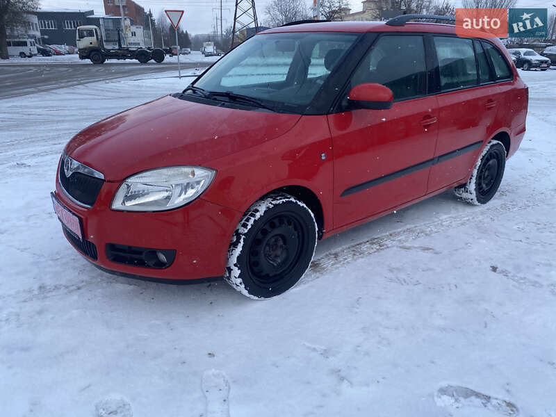 Універсал Skoda Fabia 2008 в Львові