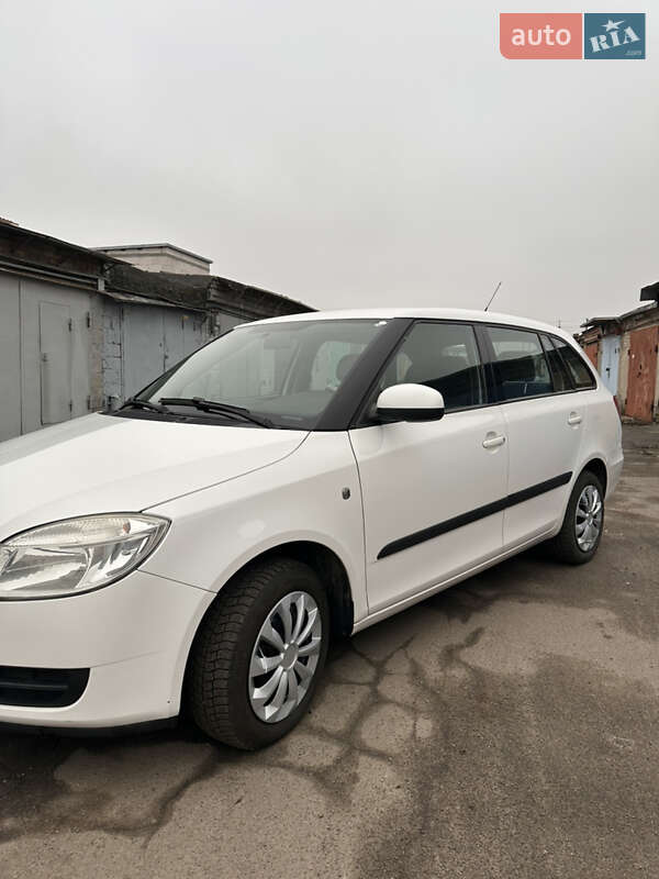 Универсал Skoda Fabia 2008 в Киеве